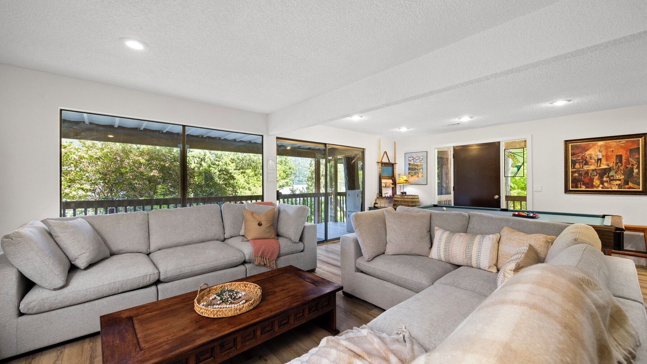 Photo of Livingroom in Sudden Valley