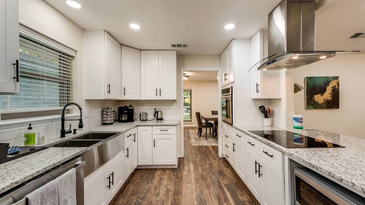 Photo of Kitchen in Far North Dallas