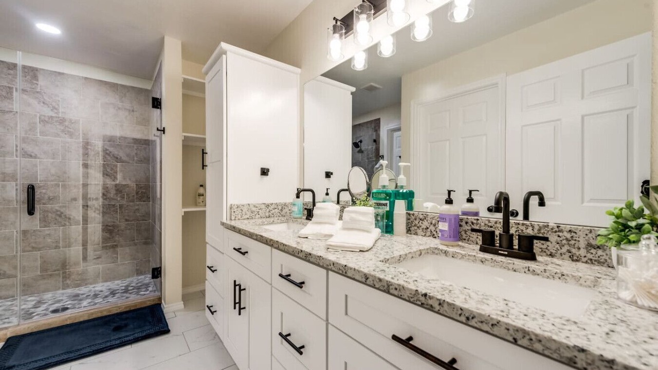 Photo of Bathroom in Far North Dallas