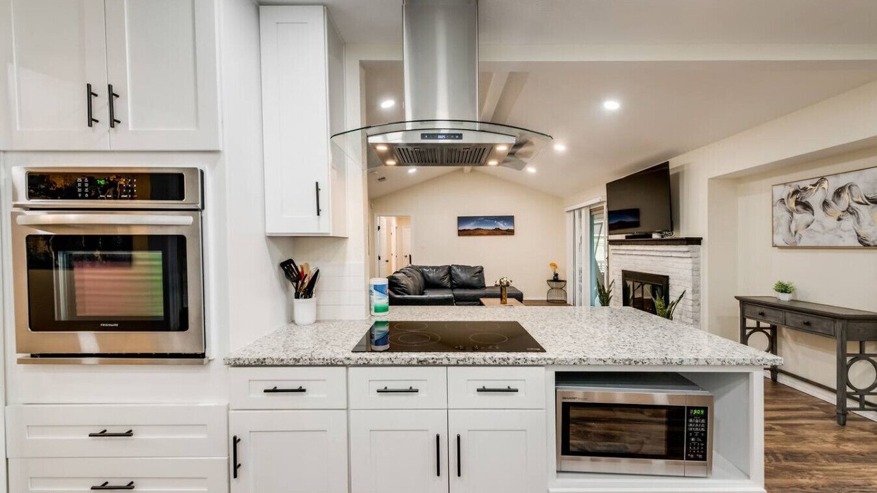 Photo of Kitchen in Far North Dallas