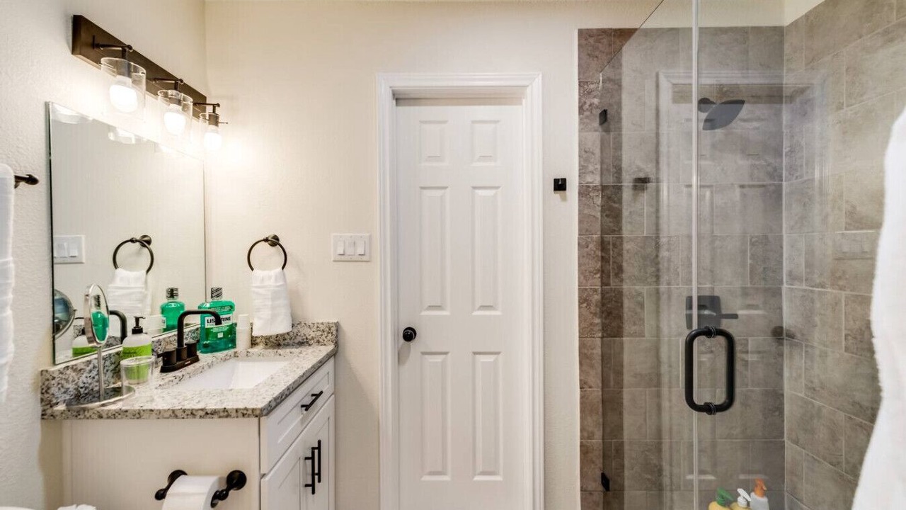 Photo of Bathroom in Far North Dallas