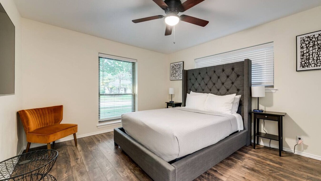 Photo of Bedroom in Far North Dallas