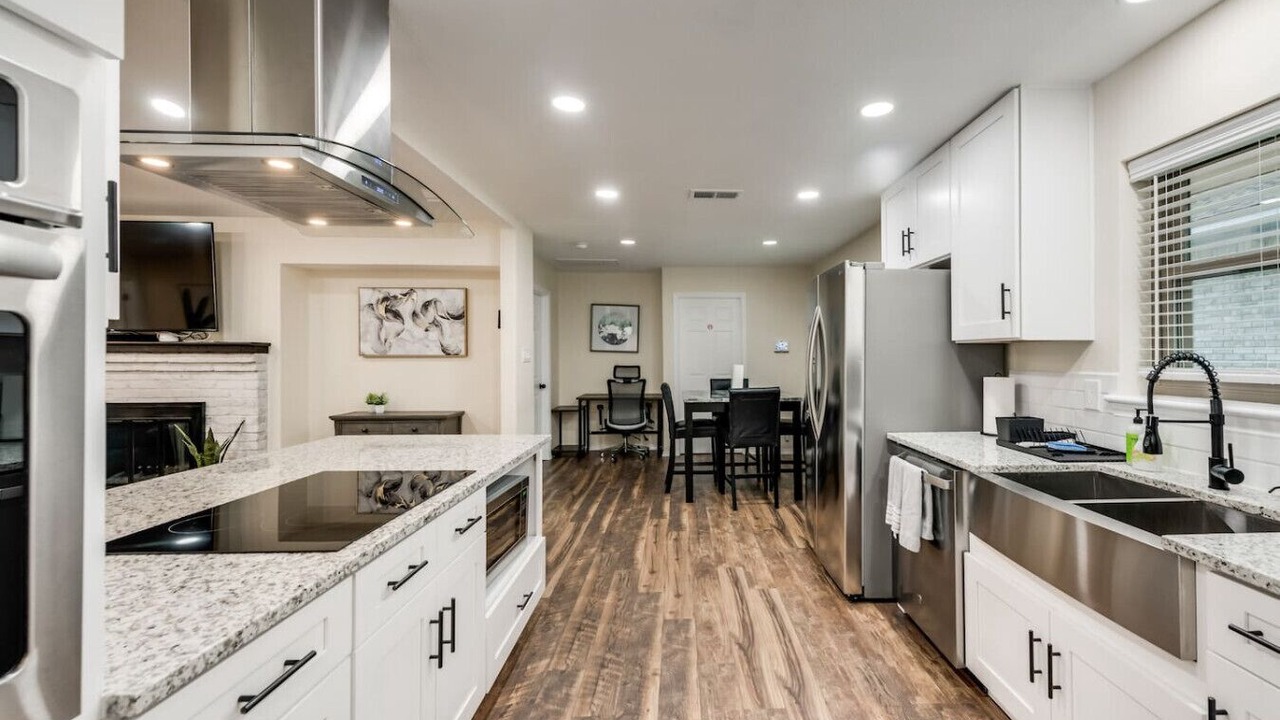 Photo of Kitchen in Far North Dallas