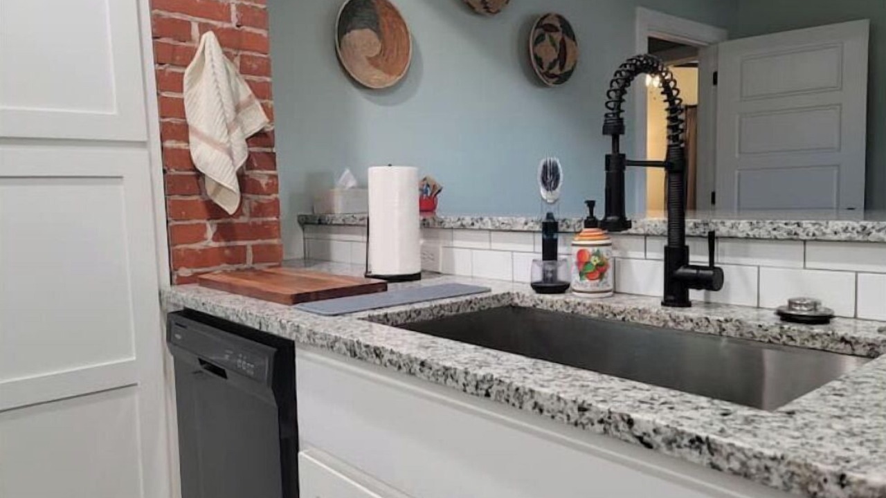 Photo of Kitchen in Slaton