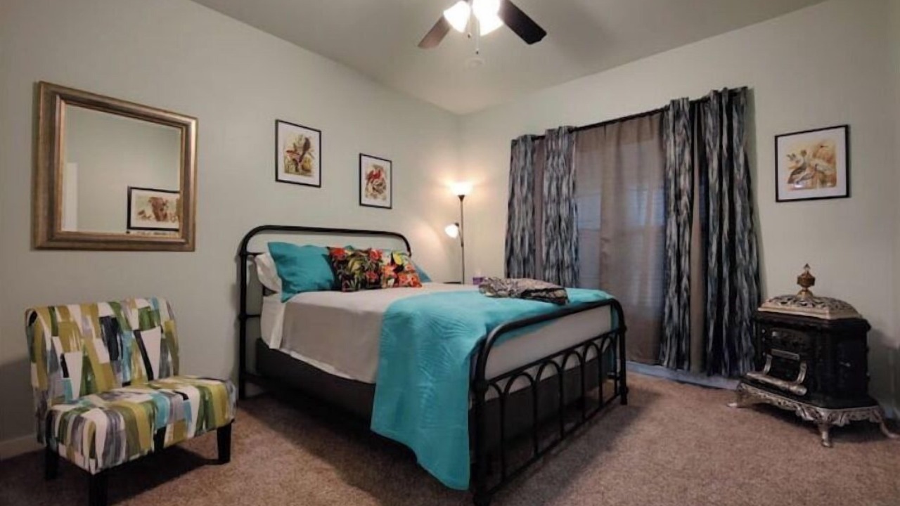 Photo of Bedroom in Slaton