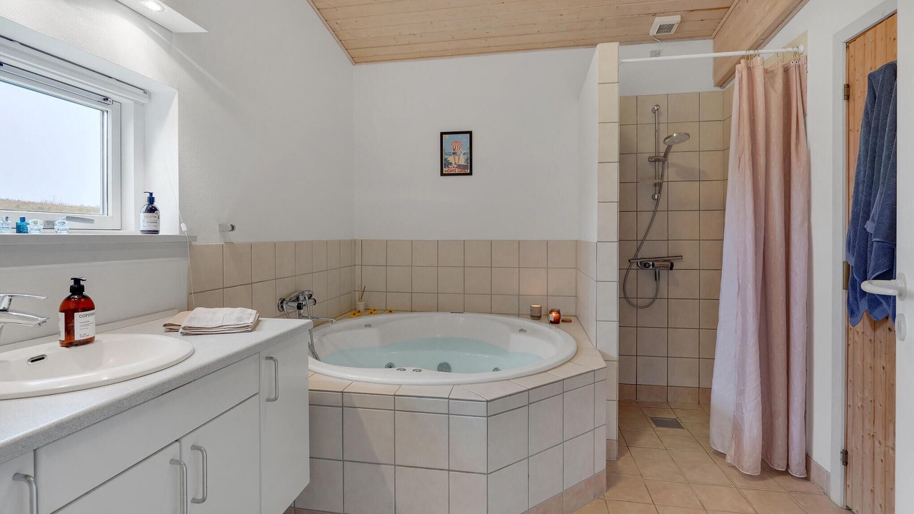 Photo of Bathroom in Faaborg