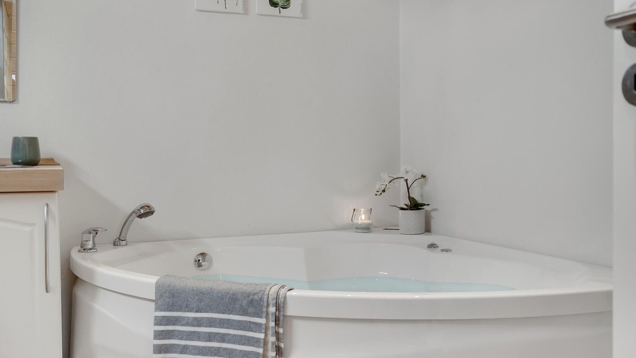 Photo of Bathroom in Hou
