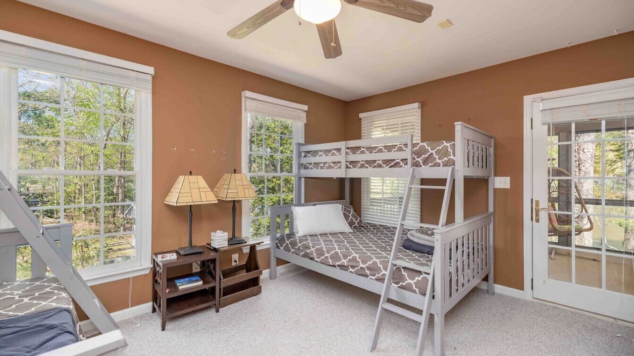Photo of Bedroom in Wise