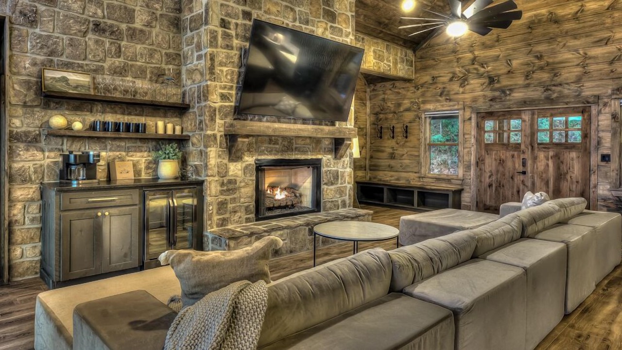 Photo of Livingroom in Mineral Bluff
