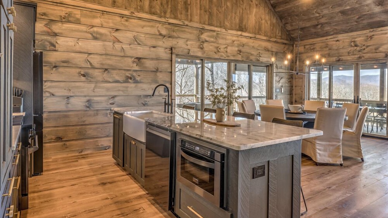 Photo of Kitchen in Mineral Bluff