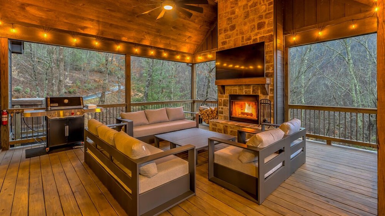 Photo of Outdoor in Mineral Bluff