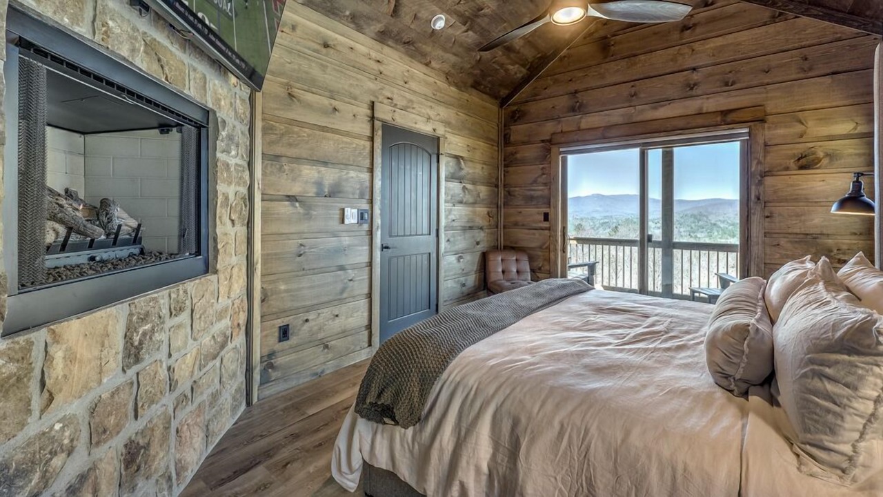 Photo of Bedroom in Mineral Bluff