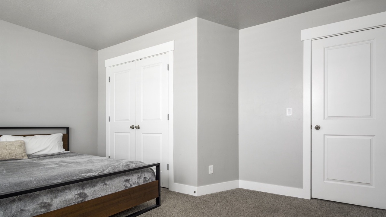 Photo of Bedroom in Saratoga Springs