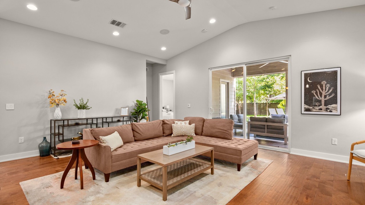 Photo of Livingroom in Holly