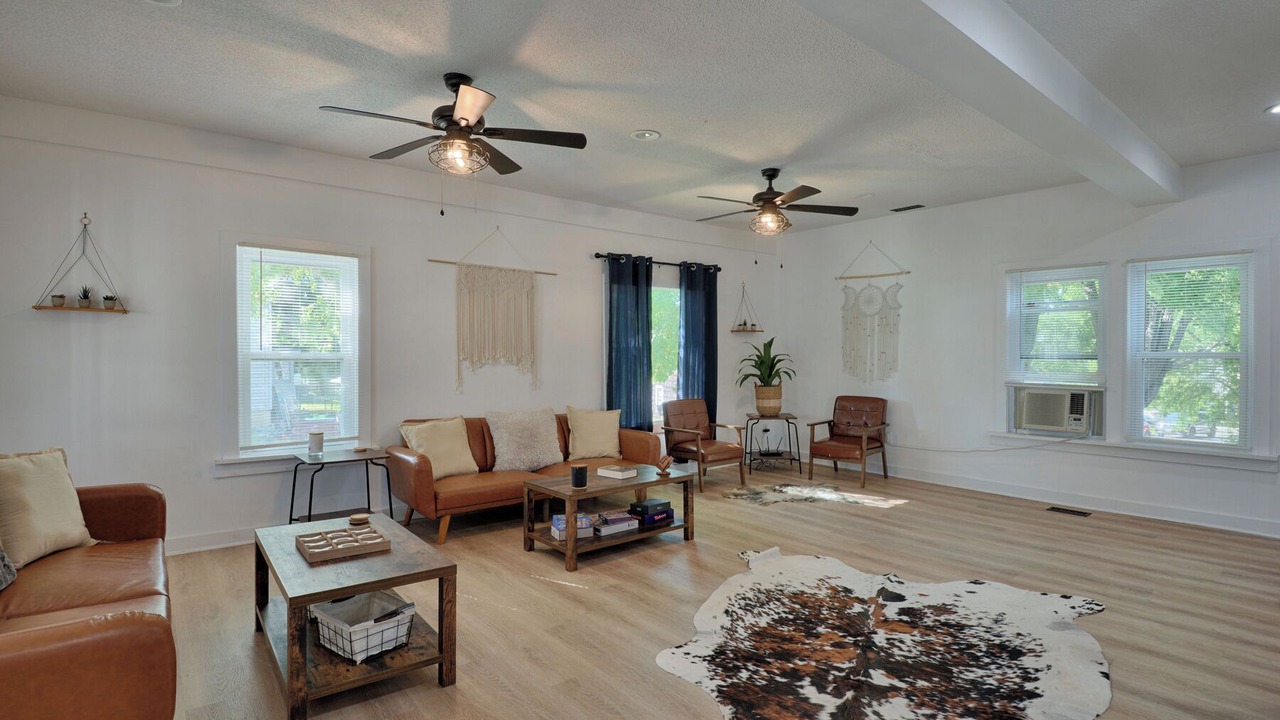 Photo of Livingroom in Alexandria Bay