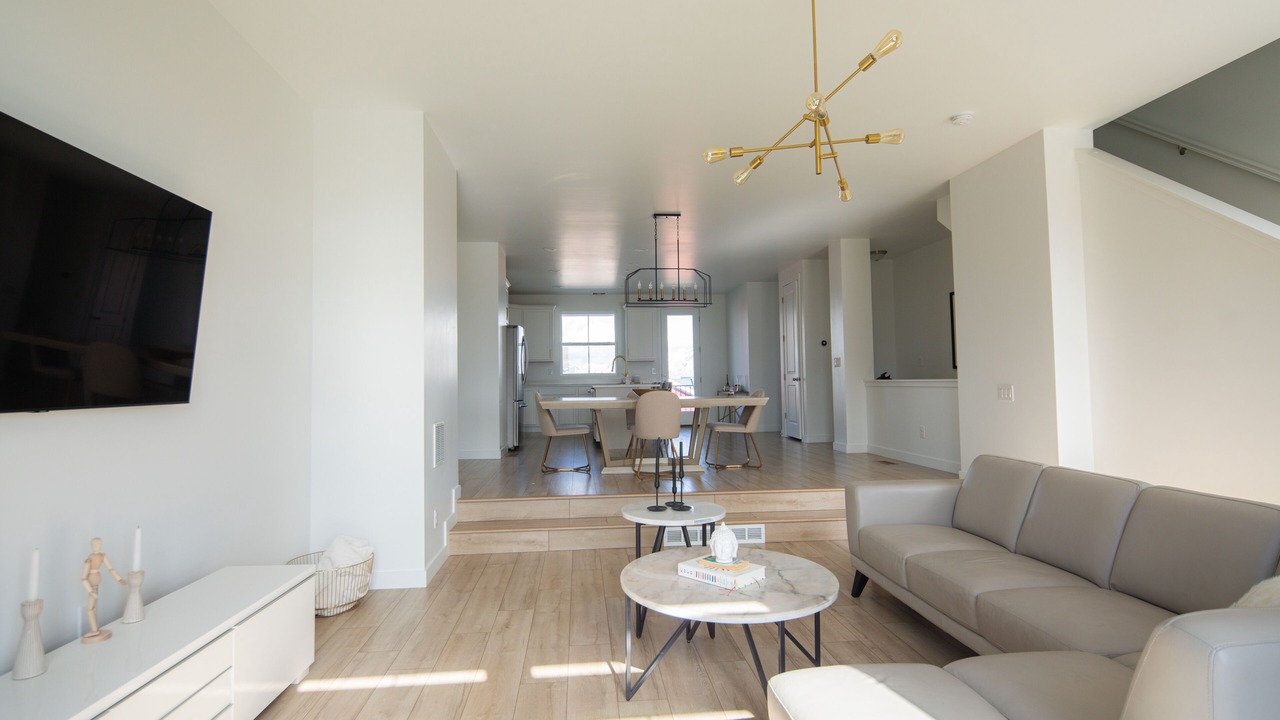 Photo of Livingroom in Daybreak