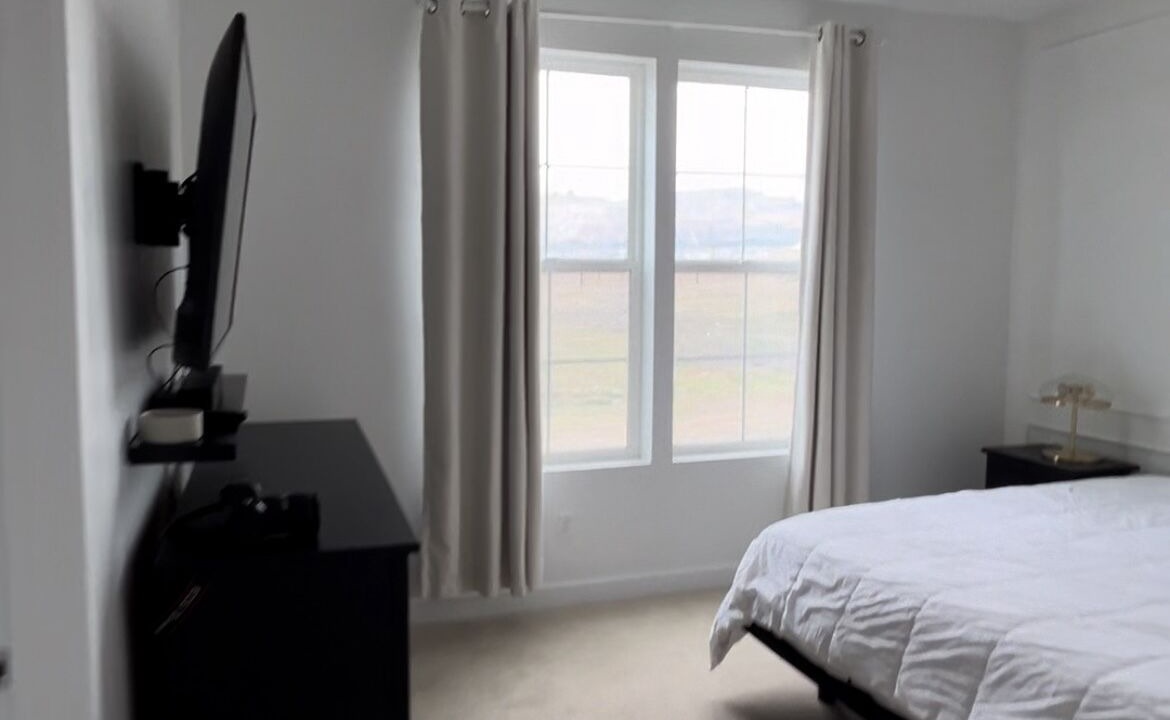 Photo of Bedroom in Daybreak