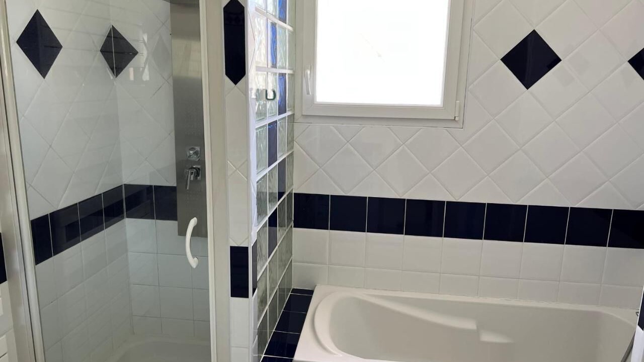 Photo of Bathroom in Le Grau-Du-Roi