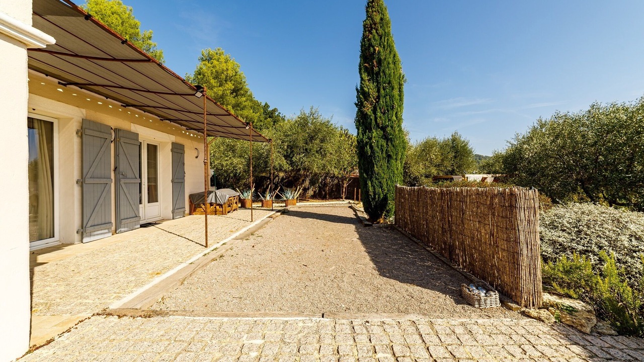 Photo of Outdoor in Callas