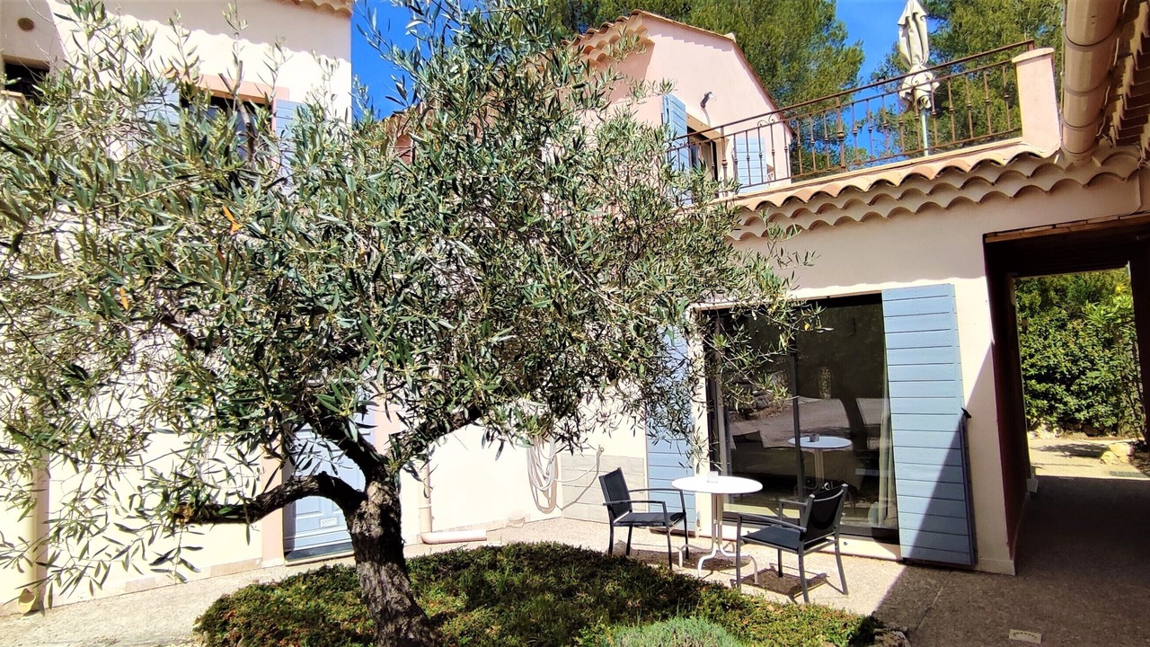 Photo of Outdoor in Callas