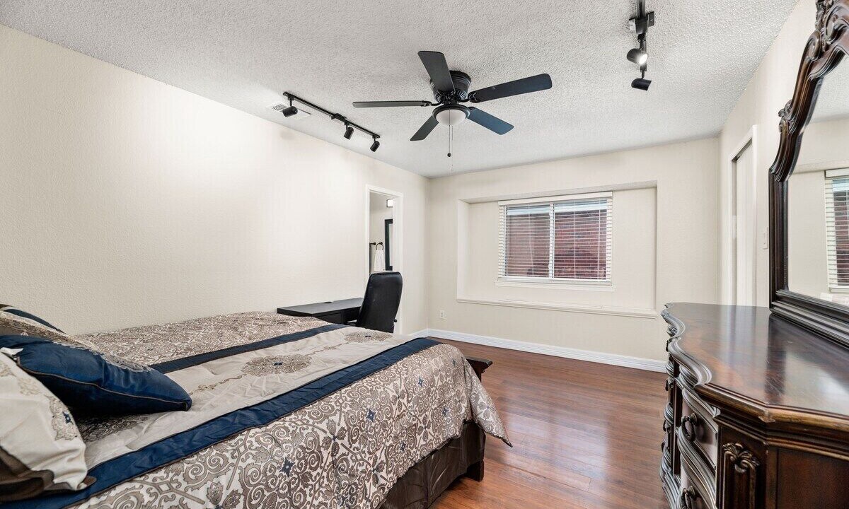 Photo of Bedroom in Allen
