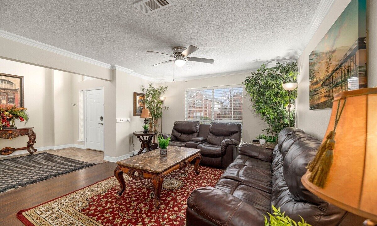 Photo of Livingroom in Allen