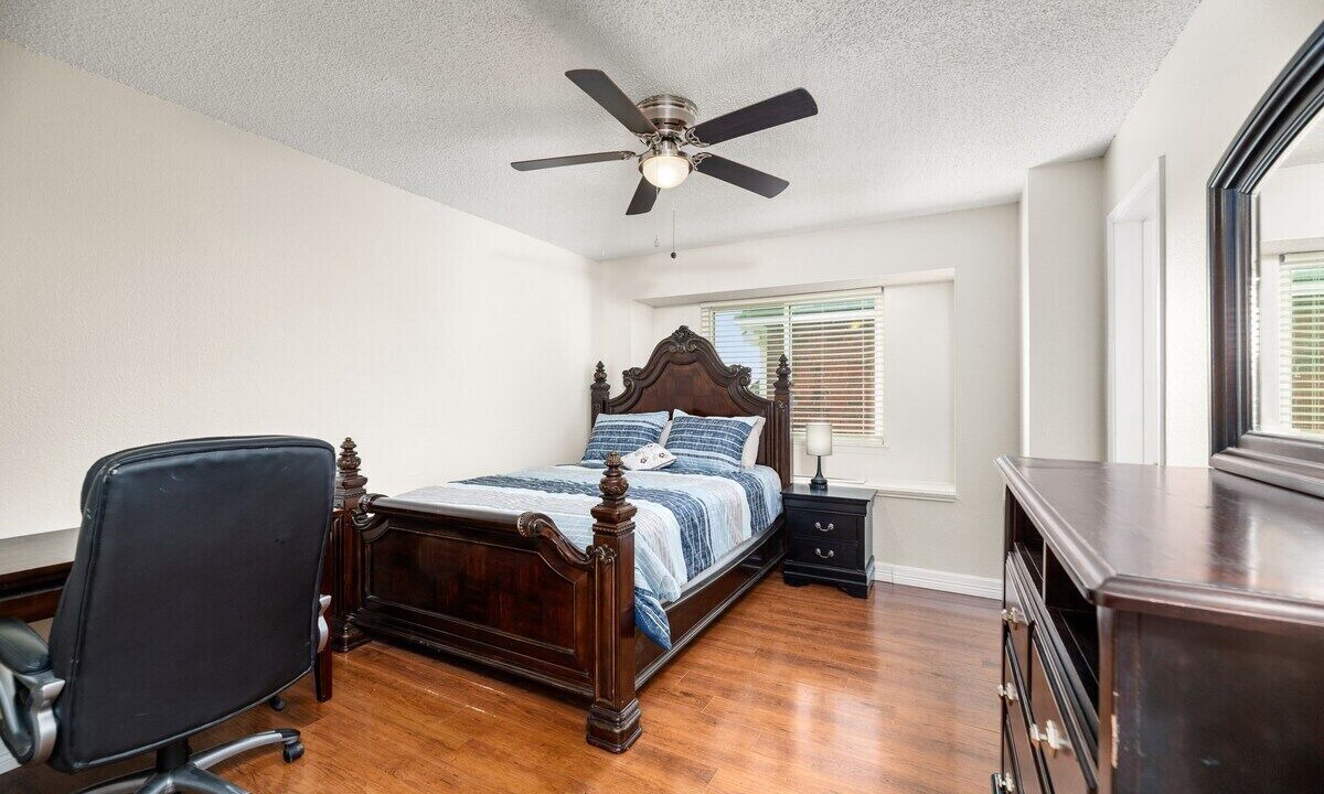 Photo of Bedroom in Allen