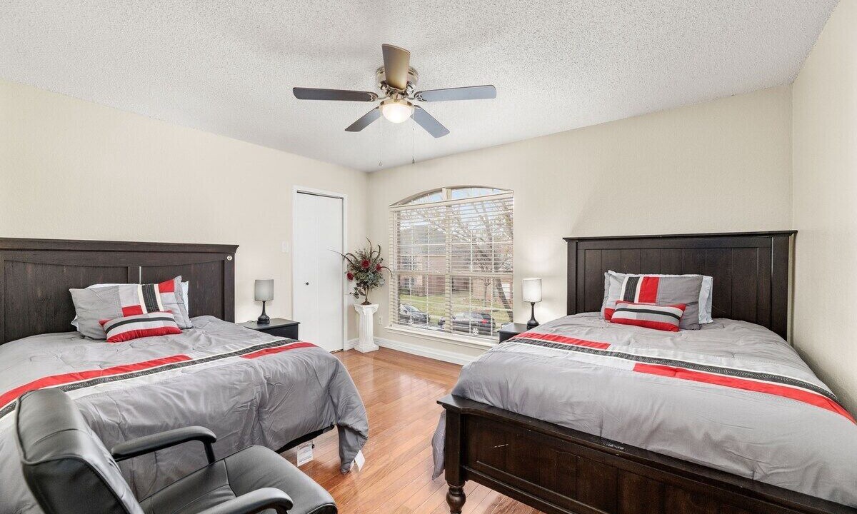 Photo of Bedroom in Allen