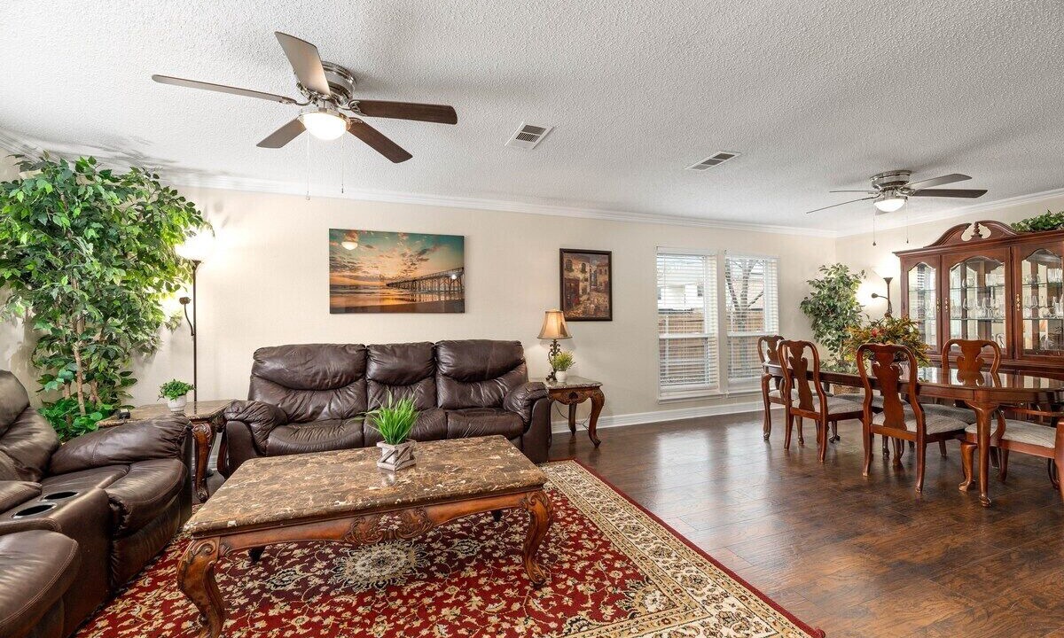 Photo of Livingroom in Allen