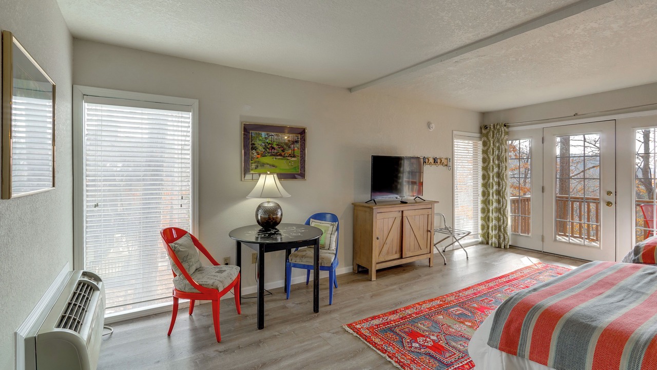 Photo of Bedroom in Osage Beach