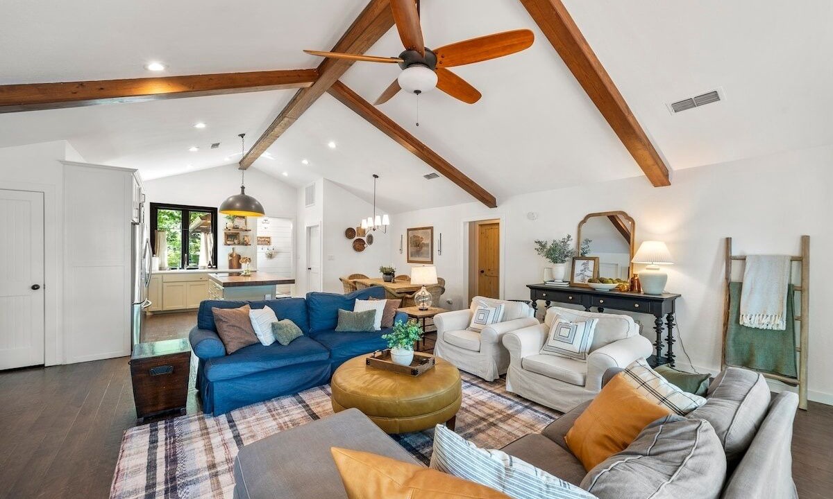 Photo of Livingroom in Dogwood