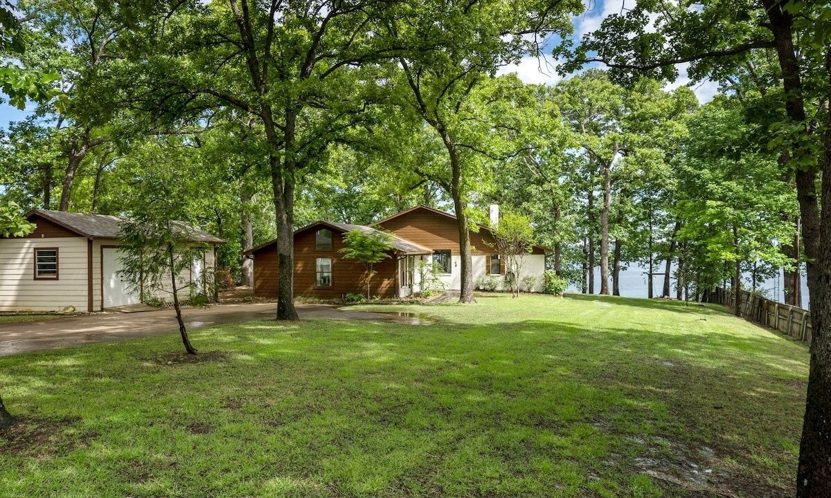 Photo of Outdoor in Dogwood