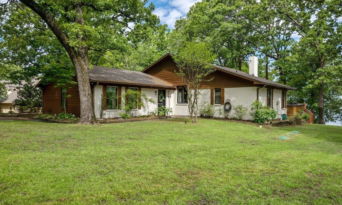 Photo of Outdoor in Dogwood