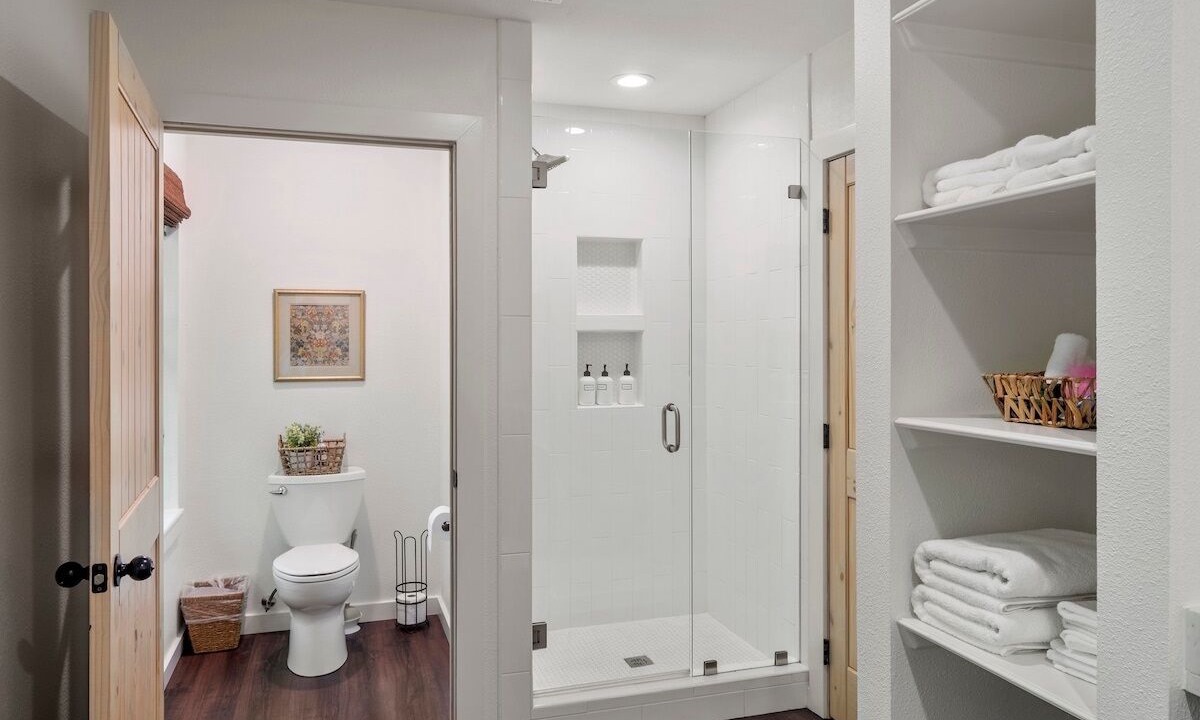 Photo of Bathroom in Dogwood