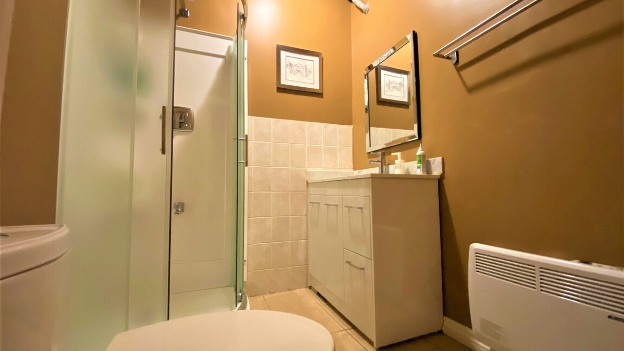 Photo of Bathroom in Plateau Mont Royal