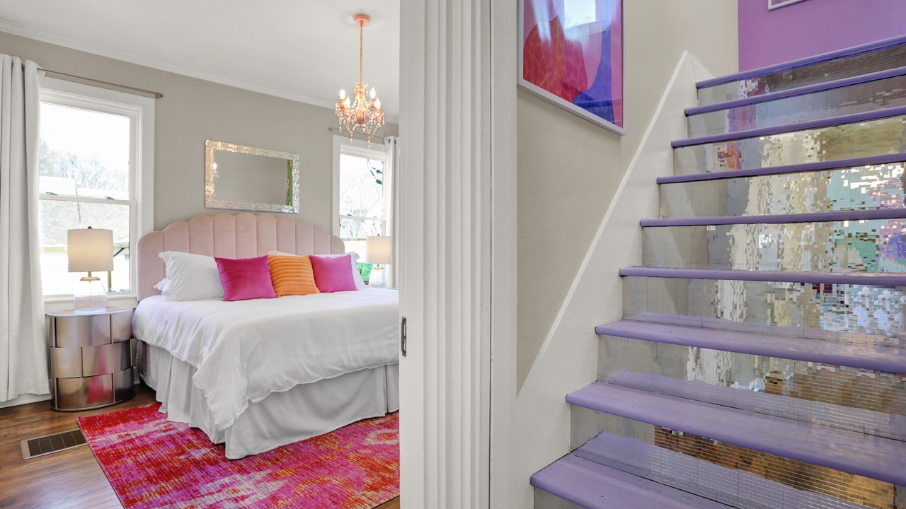 Photo of Bedroom in Cooper-Young Historic District