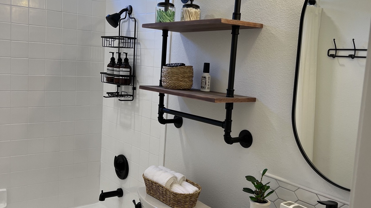 Photo of Bathroom in East Oak Hill