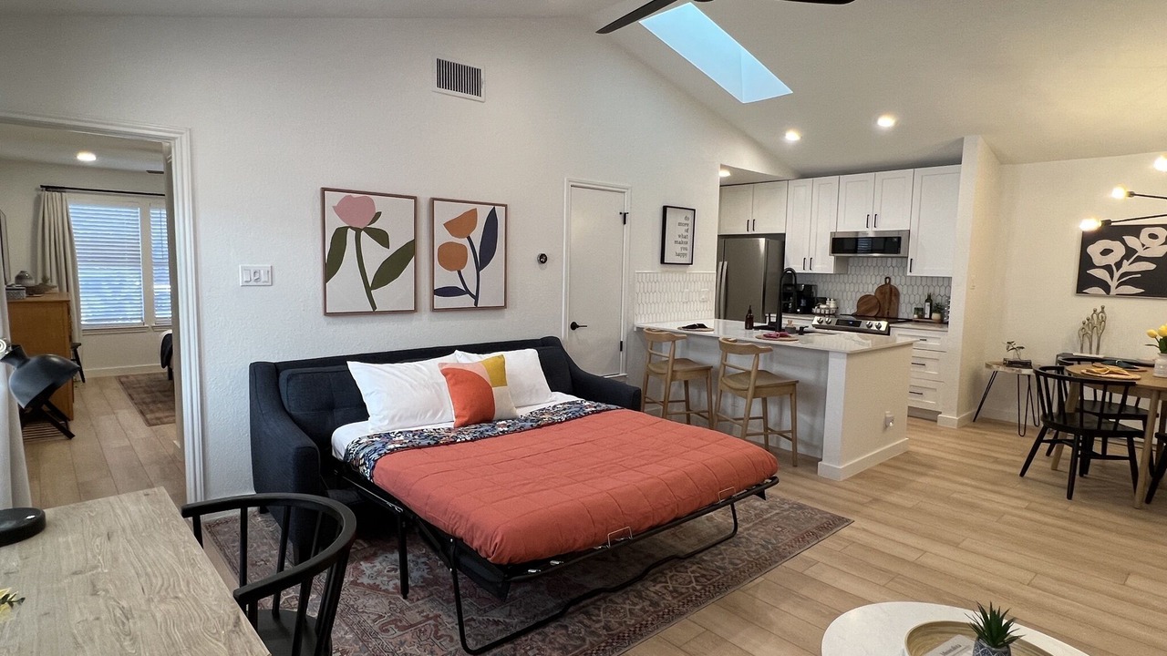 Photo of Bedroom in East Oak Hill