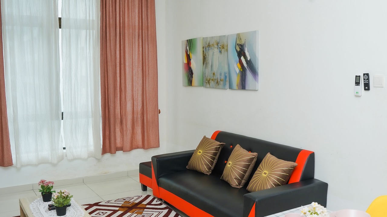 Photo of Livingroom in Kempas