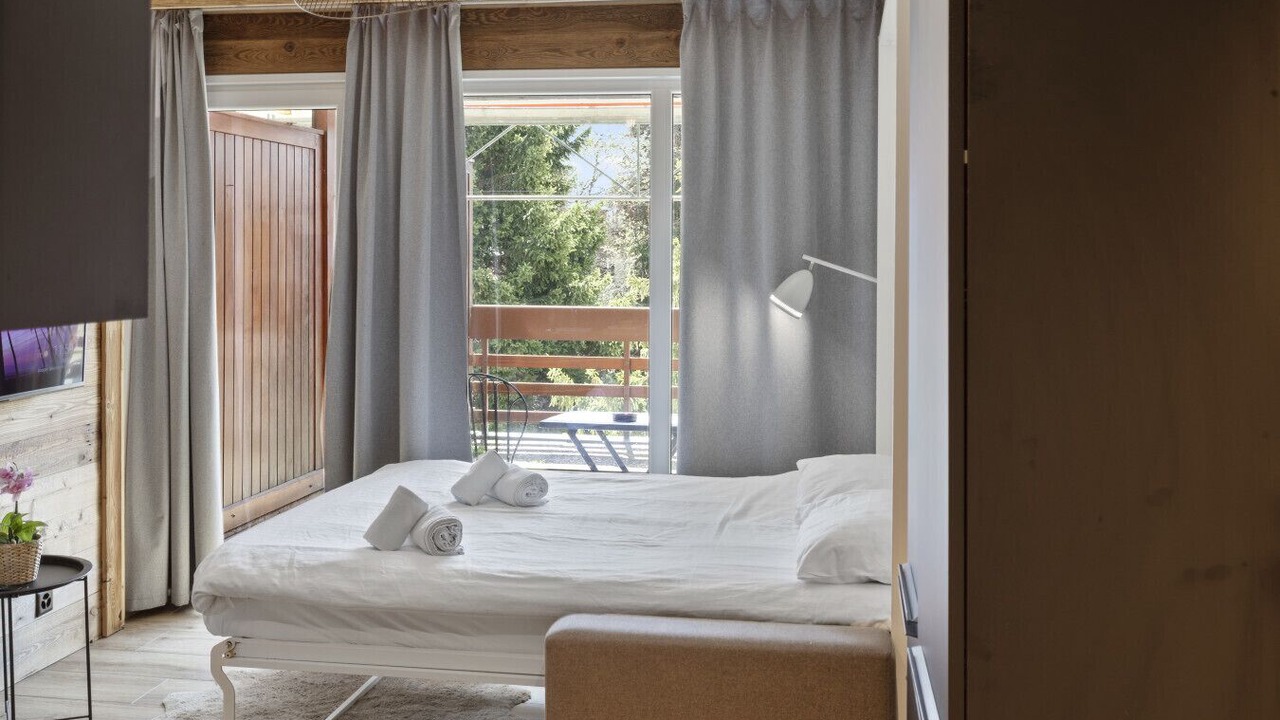 Photo of Bedroom in Noes