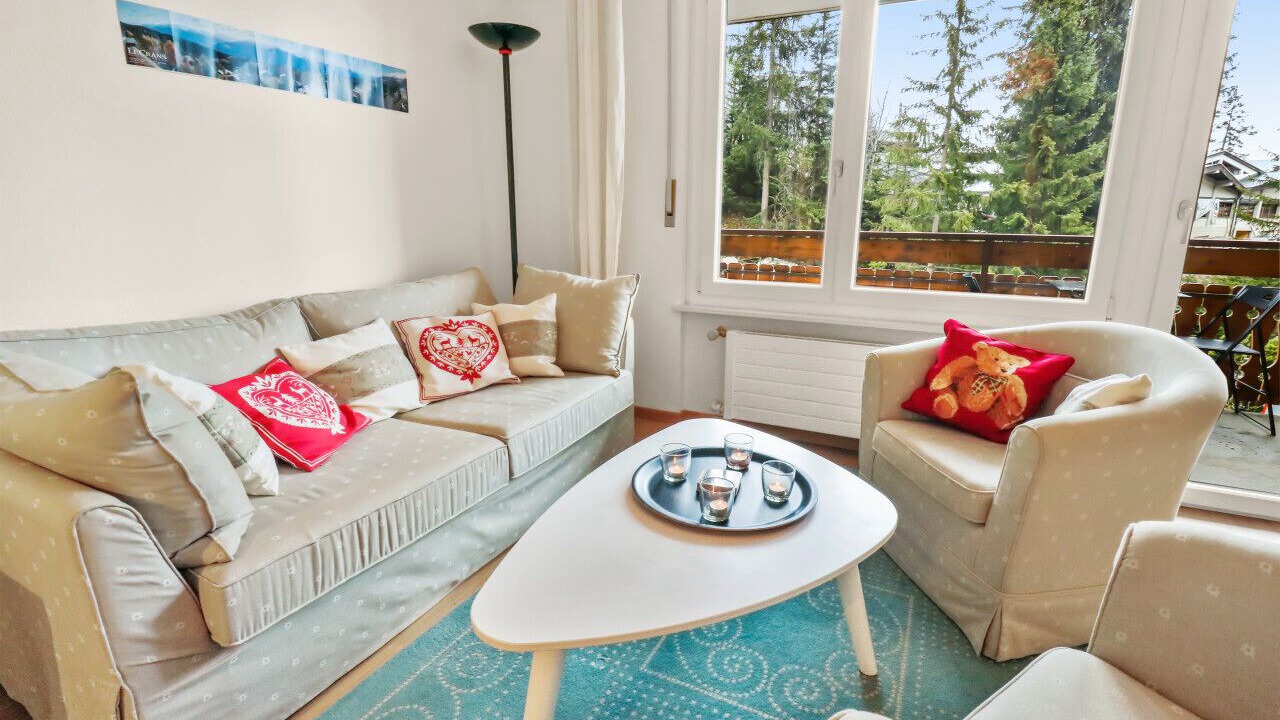 Photo of Livingroom in Lens