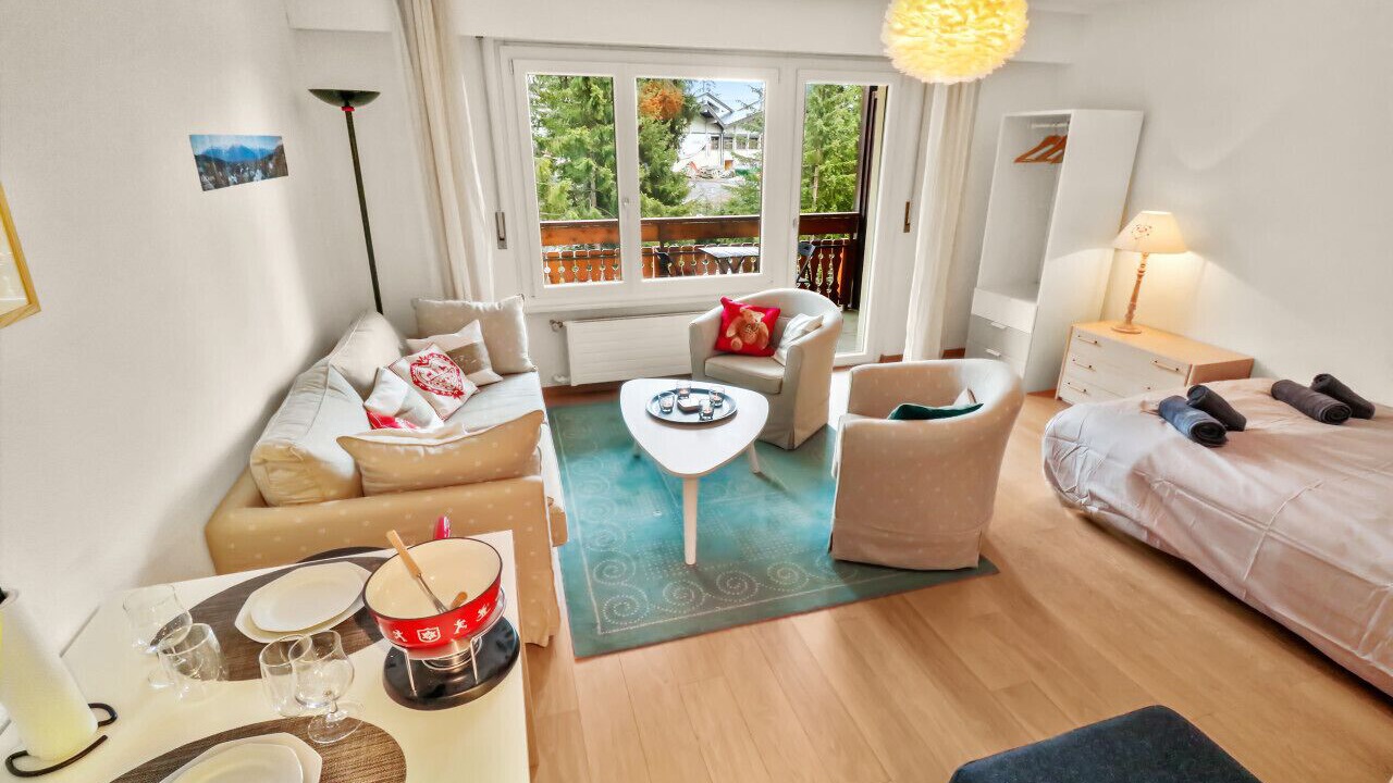 Photo of Bedroom in Lens
