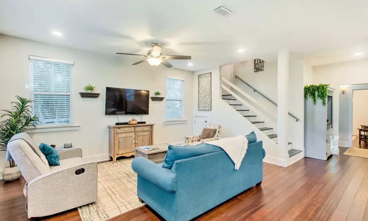 Photo of Livingroom in Darien