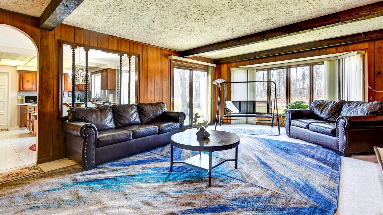 Photo of Livingroom in Williamsville