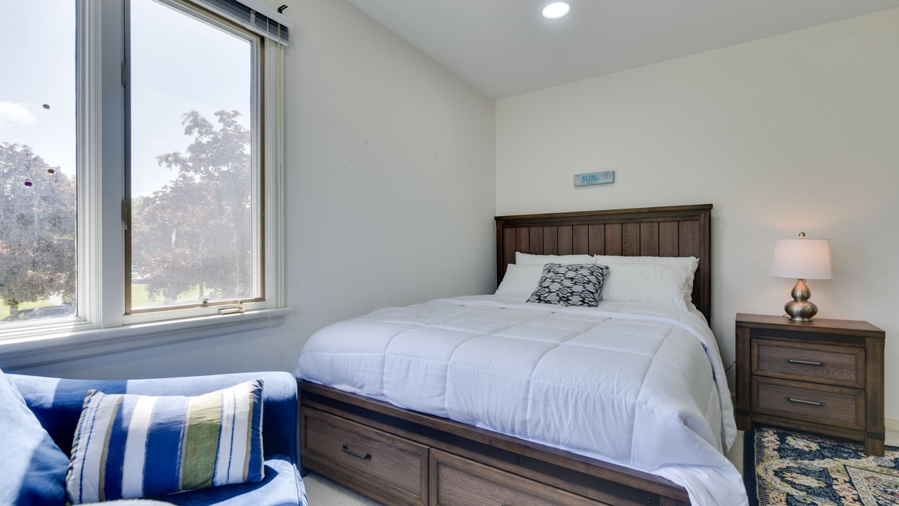 Photo of Bedroom in Williamsville