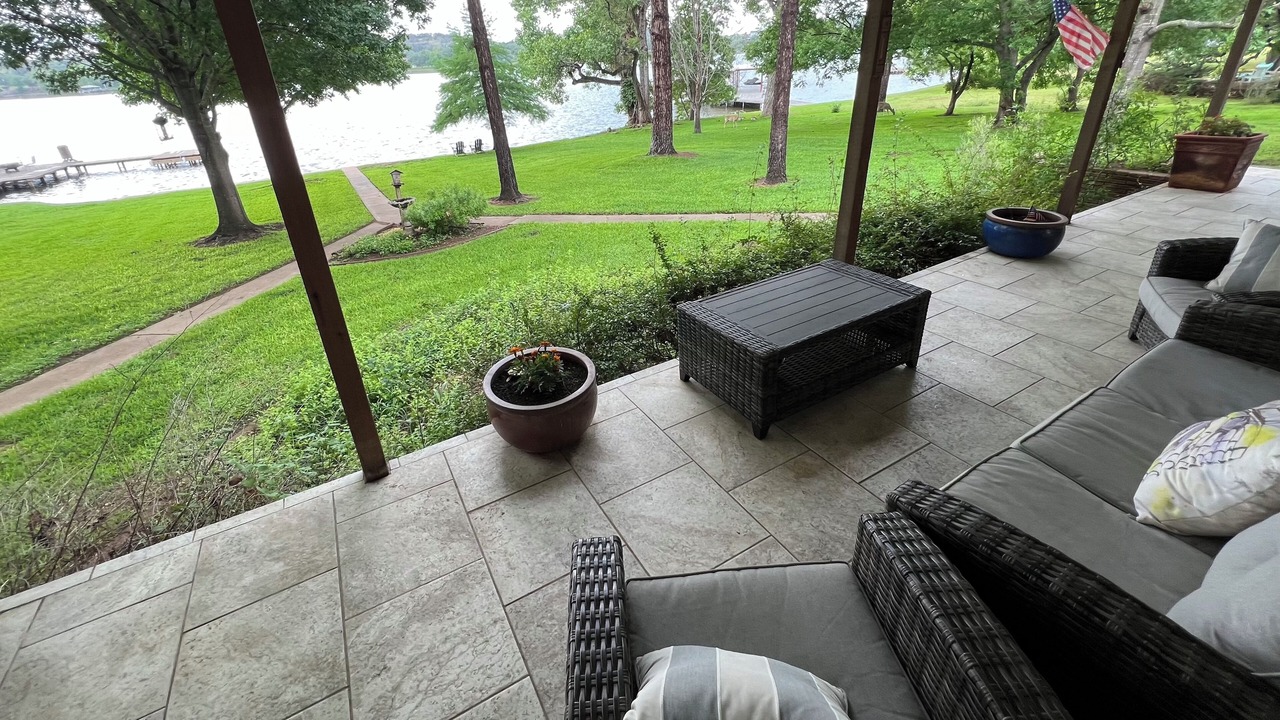 Photo of Patio Balcony in Burnet