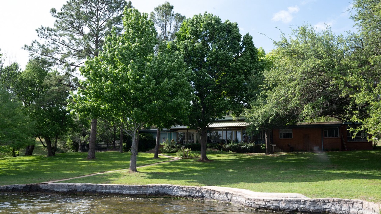 Photo of Others in Burnet