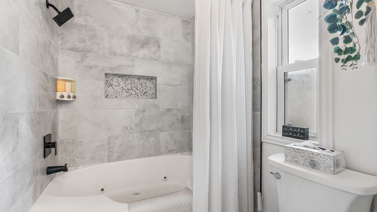 Photo of Bathroom in Willis