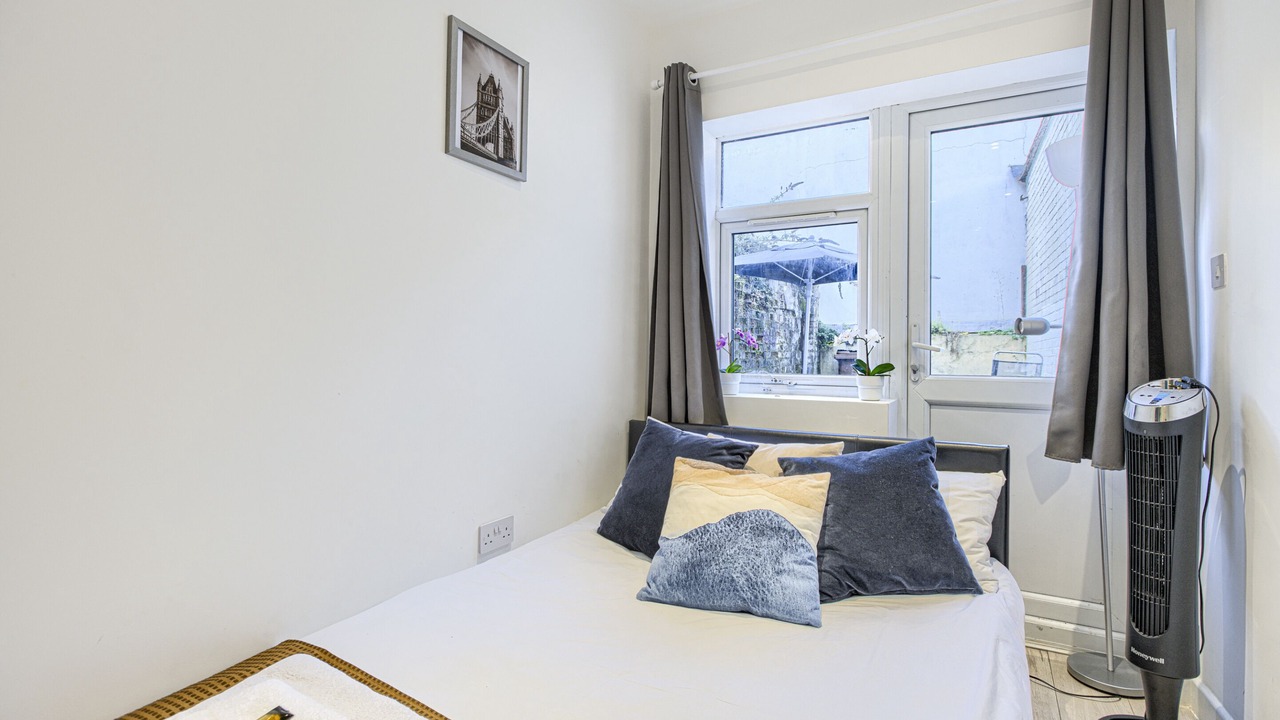 Photo of Outdoor in Highbury West