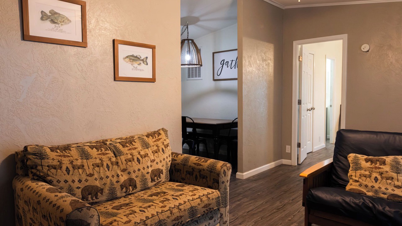 Photo of Livingroom in Mead